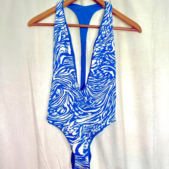 NEW w/ Tags Maaji Blue Bell Tiky Plunge Reversible One Piece Swimsuit - Picture 1 of 12